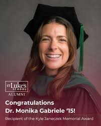 Reuniting with some familiar faces this fall! 🍂 We love seeing alums