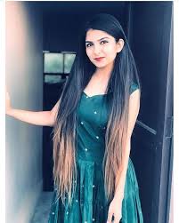 The shaggy and long layers and also the soft side bangs are the actual key elements to the adorably cute hairstyle. Pin On Super Long Hair