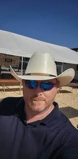 How to find a cruising buddy for a cruise in August?