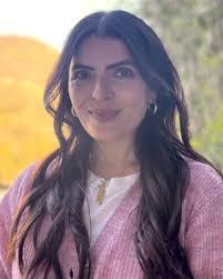 Candace Burnham's Instagram, Twitter & Facebook