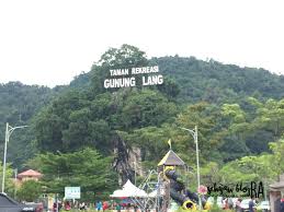 Gunung lang recreational park or taman rekreasi gunung lang ipoh perak is located off jalan tunku abdul rahman road. Sehijaublogra
