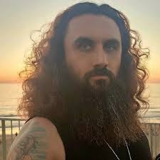 🎉 10 YEARS OF AWESOMENESS 🎉 I never in my wildest dreams could've  imagined getting to where I am now when I started back in 2011 as a part  time front desk