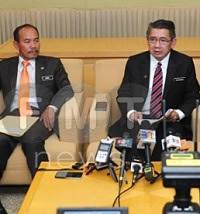 Dia bertanggungjawab atas seluruh pengurusan serta juga kepada lembaga pengarahnya untuk prestasi. Anim Agro Technology Monopoli Beras Laporan Media
