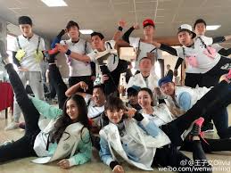 Apr 17, 2015 · ： 《奔跑吧兄弟第二季》是浙江卫视引进韩版《running man》推出的大型户外竞技真人秀节目，由浙江卫视和韩版《running man》制作团队韩国sbs联合制作。第二季节目共12期，将于2015年4月17日21:10播出。 Fyeah Luhan Keep Running Celebrities Running Man