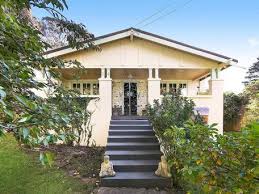 14 Barton Street Katoomba With Images House Styles Katoomba Real Estate