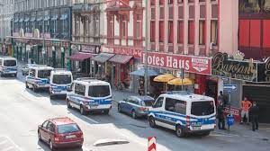 Located in the frankfurt red light district. Razzia Im Bahnhofsviertel Polizei Filzt Hells Angels Frankfurt