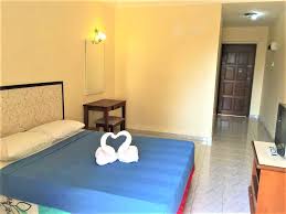All rooms have balconies and satellite tv. Teluk Batik Holiday Apartment Studio Apartment At Teluk Batik Lumut Perak Malaysia Id965 Sweethut Holiday