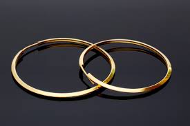 Printre cele mai active topicurile de pe forumurile dedicate caselor de amanet din bucuresti sunt: Zahranvane Nepoznat Vhodna Taksa Cercei De Aur Pret Amanet Arnisabuya Com