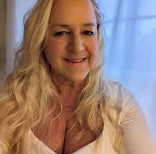 Sandra MacGillivray: Canadian Artist