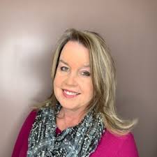 Congratulations to Kathy Pleasant, VP Director of SBA Lending, for being  selected as a member of Leadership Louisville's class of 2021!