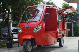 Operating a food truck in Cocok Buat Bikers Yang Mau Usaha Motor Roda Tiga Ini Bisa Dimodifikasi Untuk Dagang Kopi Keliling Martabak Sampai Makanan Semua Halaman Gridmotor Id