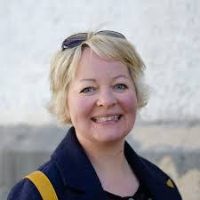 Barbara Weingart's Instagram, Twitter & Facebook