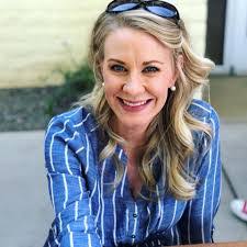 Lori Waldron's Instagram, Twitter & Facebook