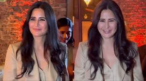 Katrina Kaif interacts with paparazzi ...
