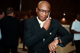 Zizi kodwa is implicated for corruption at the zondo commission more than ace magashule but he'll never be suspended…must be nice to be a thuma minion — tumelo yarona (@djnewafrica) may 25, 2021. Anc S Zizi Kodwa Bought A Jeep With R1 Million Received From Eoh Techfinancials