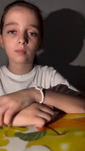 أرز في الفرن بأجنحة الداند بنين روعة حضراته أختي الصغيرة حابة تكون الشاف  تاع الكوزينة ايا قولولي شحال تستاهل من جام؟ الوصفة على قناتي على اليوتيوب  cuisine Amina Alg لا تنسوا الاشتراك