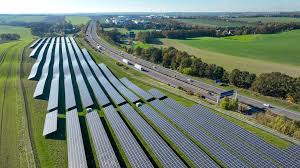 Solarstrom: Negativ-Rekord! Deutschland macht irres Strom-Geschenk ans Ausland!