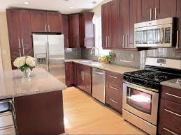 Mahogany Kitchen Cabinets For A Traditional Touch Mahogany Kitchen Kitchen Cabinets And Countertops Mahogany Cabinets