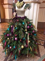 Dress Christmas Tree Amazing Christmas Party Ball Gown Looks Like A Christmas Tree But Dress Form Christmas Tree Mannequin Christmas Tree Christmas Tree Dress