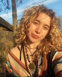 Oh man this guy seems real bummed out :( you should probably bring some  snoozy choc to Newport tonight just 4 him 🎶 stripped back version of a new  one. Tonight on