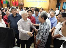 Ngày 13/5, tổng bí thư nguyễn phú trọng cùng đoàn đại biểu quốc hội thành phố hà nội, đơn vị bầu cử số 1, đã tiếp xúc đông đảo cử tri các quận ba đình, tây hồ, hoàn kiếm (hà nội). Tá»•ng Bi ThÆ° Chá»§ Tá»‹ch NÆ°á»›c Nguyá»…n Phu Trá»ng Tiáº¿p Xuc Cá»­ Tri Ha Ná»™i