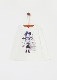 But one day she was forced to move with her family to pennsylvania. Disney Vampirina T Shirt In Stretch Cotton