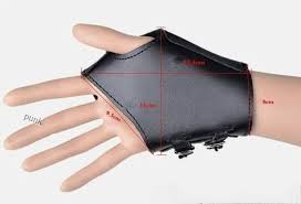 Pin By Dina Zlochevsyka On Dribnichki Leather Gloves Leather Cuffs Leather Jewerly