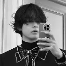 တအားကွာတာဒီရောက်တော့ပိုသ်ိလာတာ အားနေပါးစပ်သရမ်းတဲ့သူရှိသလို အားပေးတဲ့သူ  ကောင်းတယ် ဆိုပြီးပြောတဲ့သူနဲ့ကွာတယ်တအား အဲဒါကိုယ့် ...