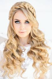 Diy 2014 Hair Crown Hairstyle For Curly Hair Golden Hair Long Curly Hairstyle Braided Crown Hairstyles Long Hair Styles Hair Braid Crown Tutorial