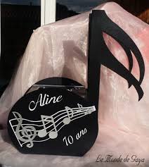 Urne Personnalisable Sur Le Theme De Note De Musique En Forme De Note De Musique Plusieurs C Decoration Theme Musique Anniversaire Musique Deco Mariage Musique