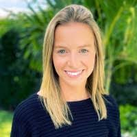 Maggie Dakin's Instagram, Twitter & Facebook