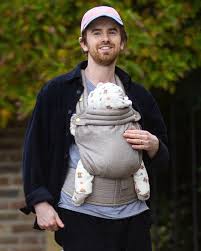 Highmore_Daily | First photos! The actor has secretly become a father. First baby for Freddie Highmore and his wife Klarissa Munz, seen on an autumn stroll... | Instagram