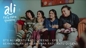 Jun 17, 2021 · dijamin, dengan nonton film ali & ratu ratu queens full movie iqbaal ramadhan, akan memberikan kamu keseruan nonton streaming film ali & ratu ratu queens full movie. Bts Ali Ratu Ratu Queens Eps 2 Berkenalan Dengan Para Ratu Ratu Queens Youtube