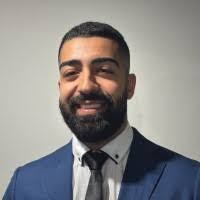 Faris Mustafa's Instagram, Twitter & Facebook