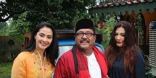 Telah lama berlalu, paras cantik suti karno masih tetap seperti dulu kala. Si Doel Movie Nostalgia Pemain Sampai Jawaban Doel Pilih Jaenab Atau Sarah Kapanlagi Com