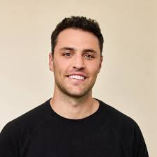 Meet Justin Peroff, Fizz's Head of Legal and Compliance. Before joining…