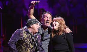 He said trump has no interest in uniting. Bruce Springsteen Doch Keine E Street Band Tour 2020 Udiscover