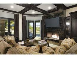 She now lives in very close proximity to her sister, kourtney, where i'm sure. Khloe Kardashian And Lamar Odom List Home