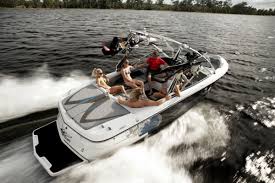 Your dale hollow lake getaway comfortably accommodates 16 people. Dale Hollow Reservoir Boat Rentals Jet Ski Watercraft Rental Boat Tours