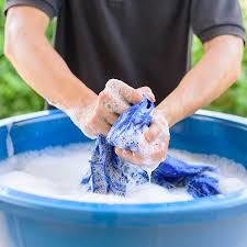 2 passer à l'eau claire après une lessive. Comment Enlever De La Peinture Sur Un Vetement Blog But