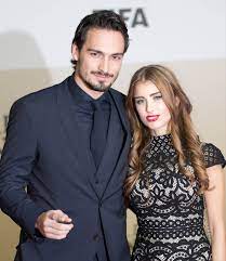 See more of mats hummels on facebook. Mats Hummels Privat Comeback Bei Der Em So Lebt Der Nationalspieler Mit Seiner Familie News De