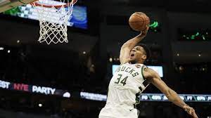In 2011, he began playing for the club's senior team before entering the 2013 nba draft, where he was selected 15th overall by the bucks. Antetokounmpo In Der Nba 228 Millionen Fur Funf Jahre Sport Sz De