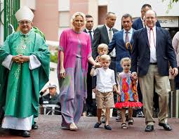 Jasmine grace grimaldi, 26 añoshija de alberto de mónaco y la estadounidense tamara rotoloella se llama grace como su abuela grace kellyel príncipe alberto d. Los Principes De Monaco Despiden El Verano