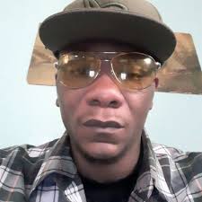 Leodis Randle's Instagram, Twitter & Facebook