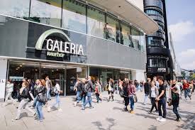 Wir zeigen ihnen die derzeit. Wer Besser Ist An Der Zeil Kaufhof Oder Karstadt