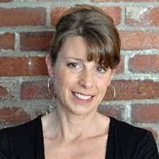 Elizabeth Scranton's Instagram, Twitter & Facebook