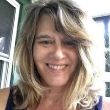 Lisa Brault's Instagram, Twitter & Facebook