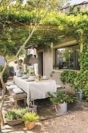 Un Terrazzo Con Pergola 20 Idee Per Creare Un Riparo Da Sogno Ispiratevi Terrazza Con Pergola Idee Giardino Gazebo Idee Giardino Rustico
