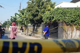 Mereka akan rela melakukan apa pun demi kebahagiaan anak. 4 Fakta Pembunuhan Satu Keluarga Di Baki Sukoharjo Berawal Dari Bau Busuk Dan Pelaku Ditangkap Halaman All Kompas Com