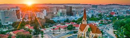 It shares land borders with zambia and angola to the north, botswana to the east and south africa to the south and east. Windhoek Urlaub Die Faszination Namibias Entdecken Berge Meer